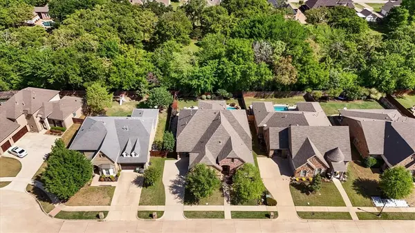 2711 Stonebriar Court, Arlington, TX 76001