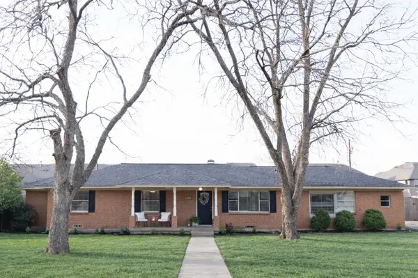 2814 Silvermeadow Lane, Corinth, TX 76210