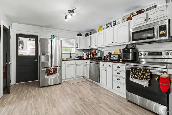 6812 W Decker RD, Hamlin Twp, MI 49431