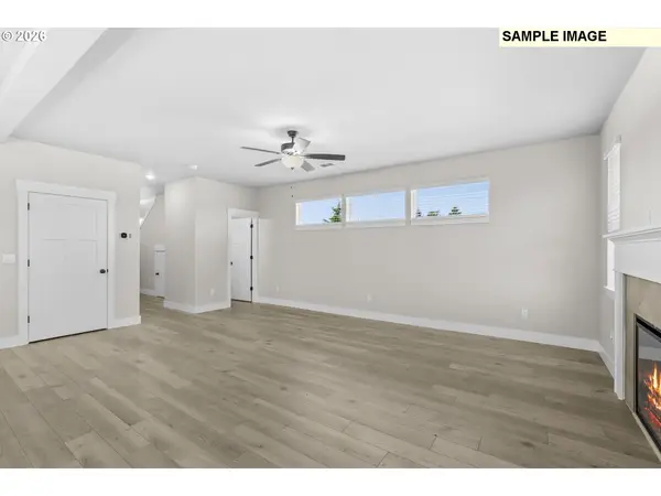 2043 E OTTER LOOP #64, La Center, WA 98629