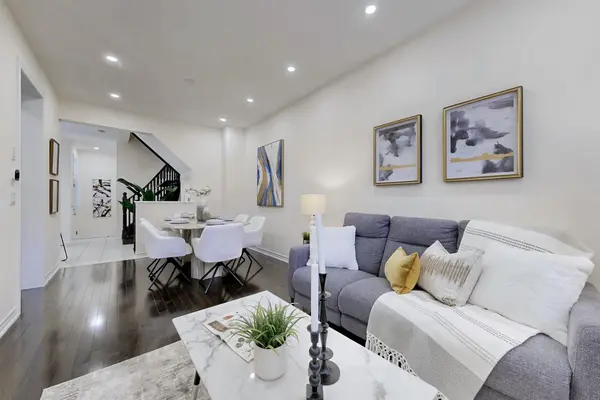 6 Poetry DR, Vaughan, ON L4H 3P7