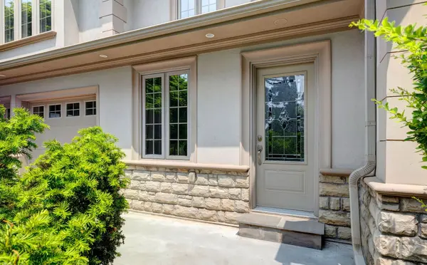 621 North Shore BLVD E, Burlington, ON L7T 1X4