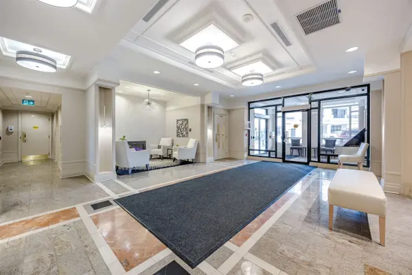 2 Aberfoyle CRES #1006, Toronto W08, ON M8X 2Z8