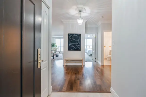 2 Aberfoyle CRES #1006, Toronto W08, ON M8X 2Z8