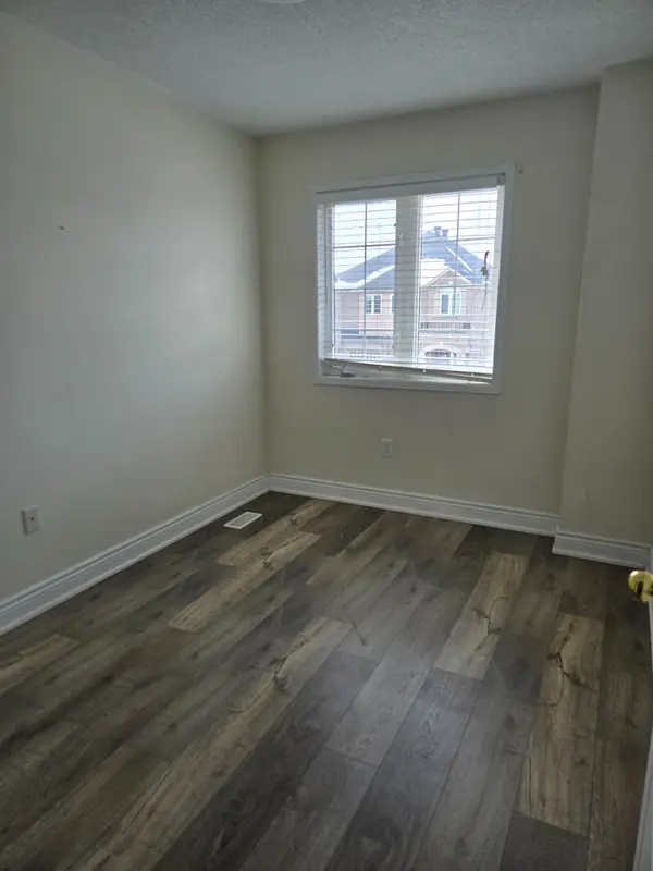 110 Crystalview CRES, Brampton, ON L6P 2S2