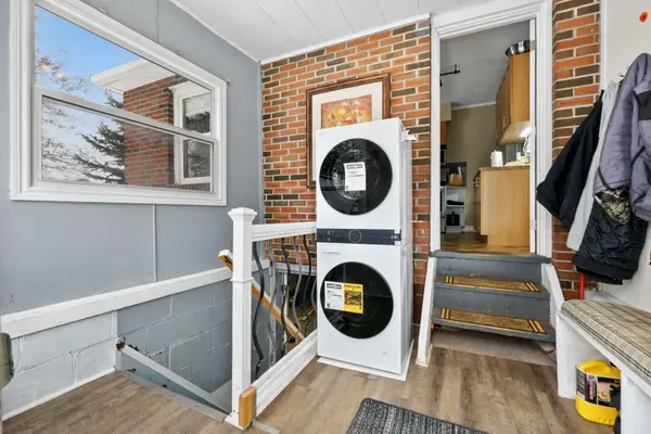 2 Park LN, Hamilton Township, ON K9A 0X9