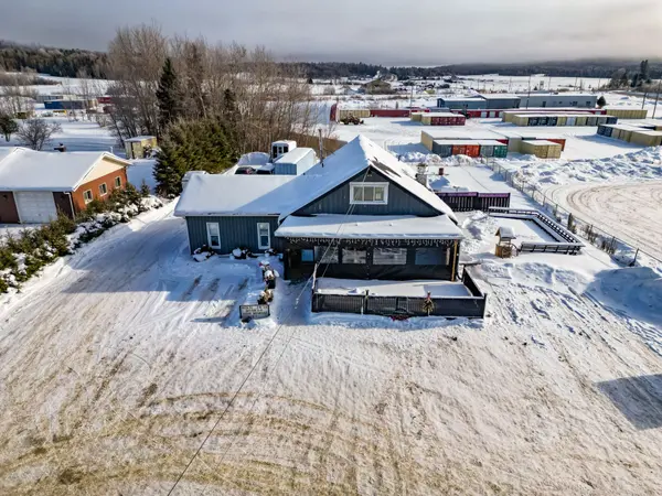 852 Main ST, Powassan, ON P0H 1Z0