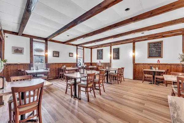 852 Main ST, Powassan, ON P0H 1Z0