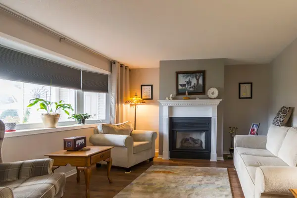 36 Cretney DR, Prince Edward County, ON K0K 3L0