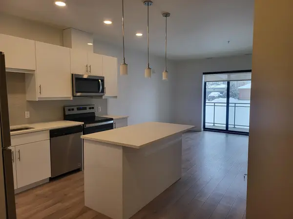 144 Watson RD #607, Guelph, ON N1E 0S4