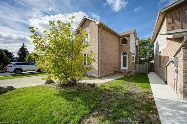 333 Brigade DR, Hamilton, ON L9B 2G1