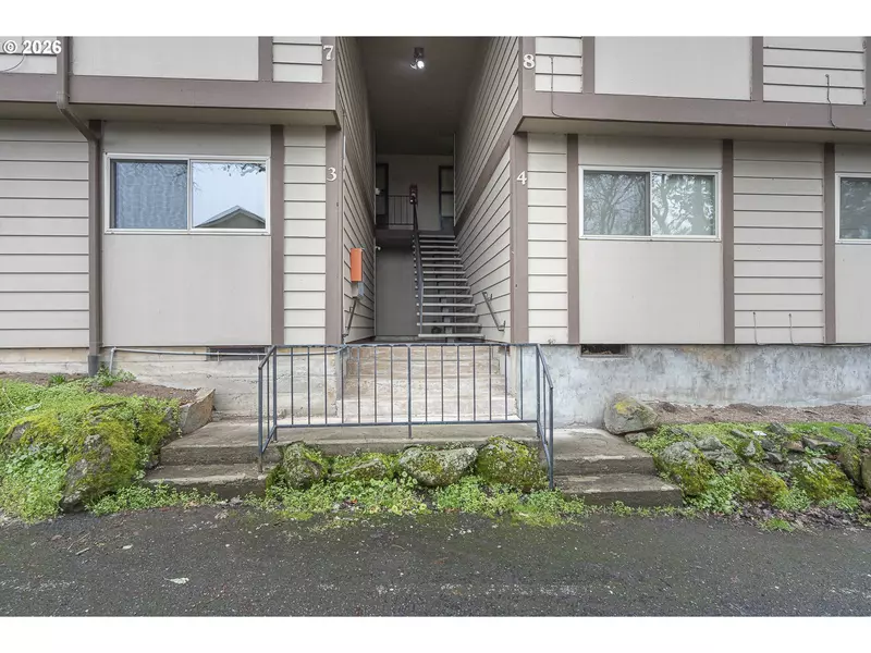 401 MADRONA AVE SE #Apt 3, Salem, OR 97302