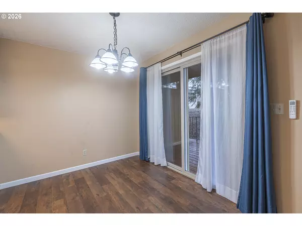 Salem, OR 97302,401 MADRONA AVE SE #Apt 3