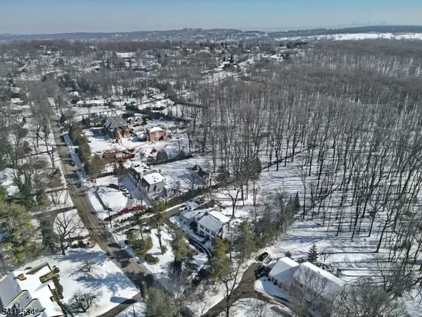 83 Devon Rd, Essex Fells Twp., NJ 07021