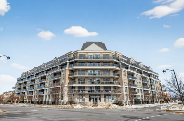 111 Civic Square Gate #207, Aurora, ON L4G 0S6