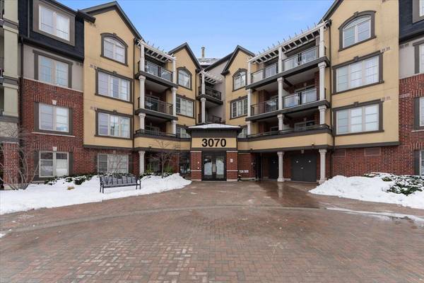 3070 Rotary WAY #402, Burlington, ON L7M 0H1