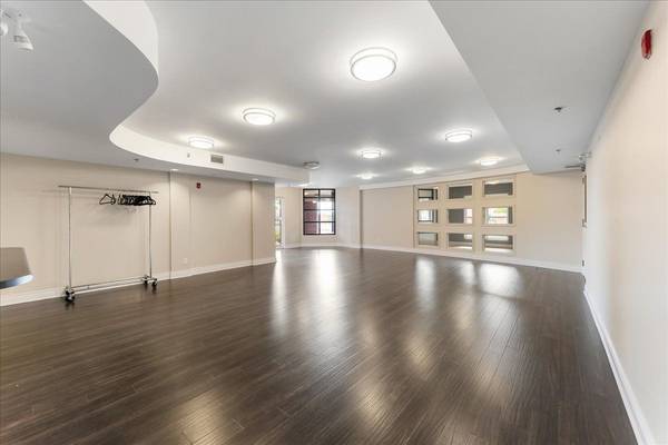 3070 Rotary WAY #402, Burlington, ON L7M 0H1