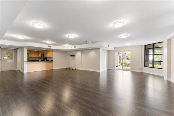 3070 Rotary WAY #402, Burlington, ON L7M 0H1