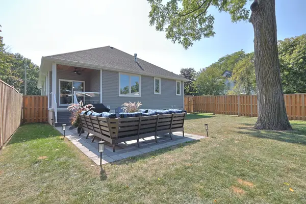 190 Broad ST, North Middlesex, ON N0M 2K0