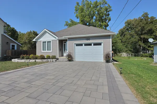 190 Broad ST, North Middlesex, ON N0M 2K0