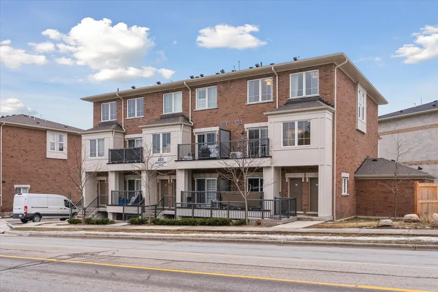 485 Beresford PATH #6, Oshawa, ON L1H 5S7