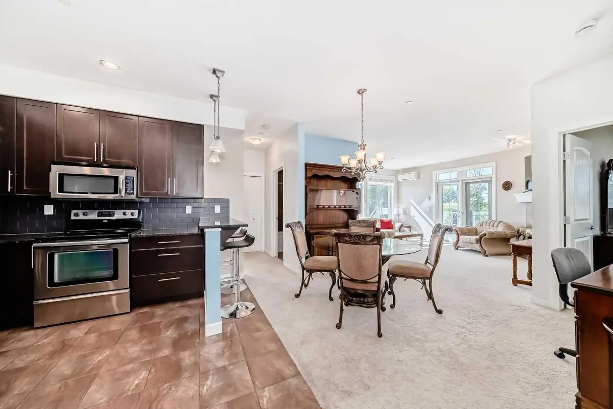 1005B Westmount DR #216, Strathmore, AB T1P 0C3