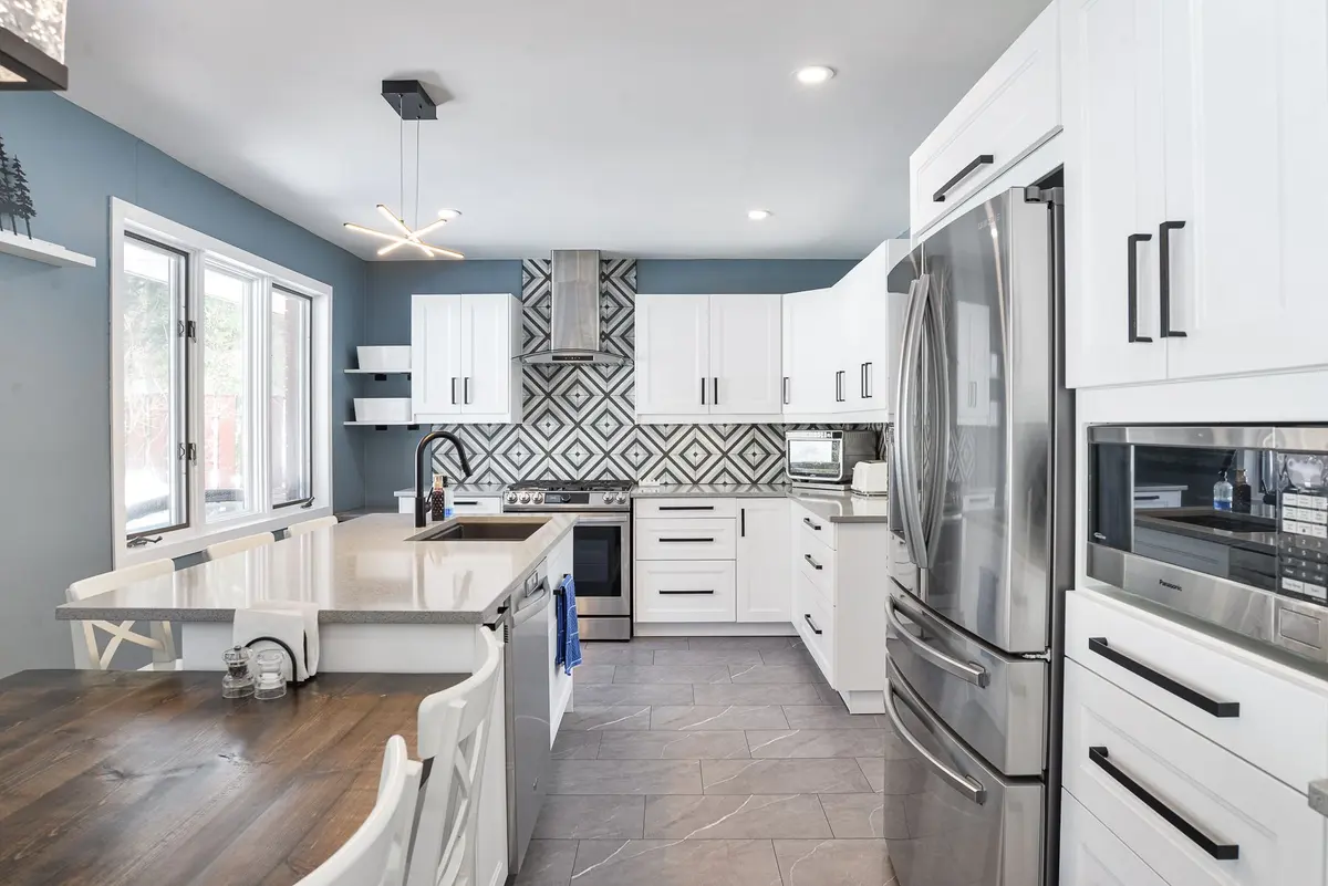 240 Oriole CRES, Gravenhurst, ON P1P 1C6