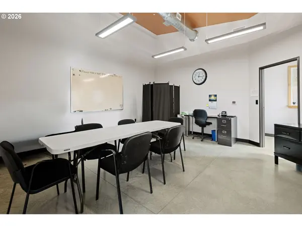 544 SW 4TH ST, Redmond, OR 97756