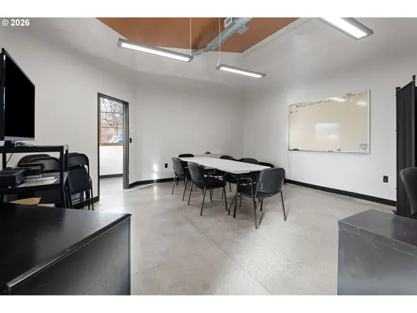 544 SW 4TH ST, Redmond, OR 97756