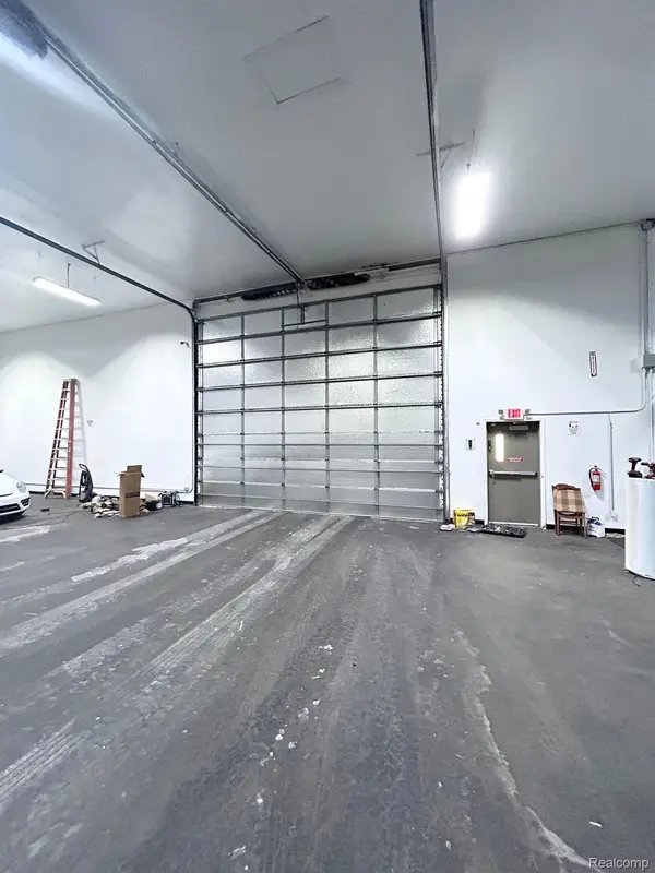 2632 Lippincott BLVD, Flint, MI 48507