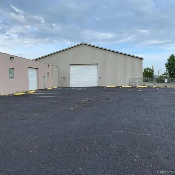 2632 Lippincott BLVD, Flint, MI 48507