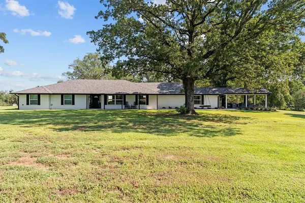 20418 Fm 16 W, Lindale, TX 75771