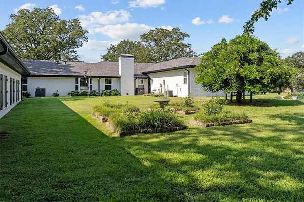 20418 Fm 16 W, Lindale, TX 75771