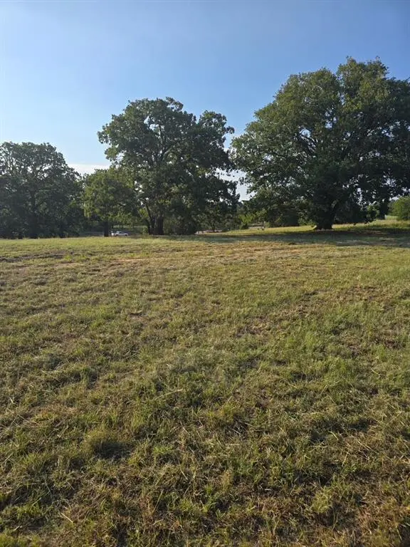 384 Red Oak Hills Road, Nocona, TX 76255