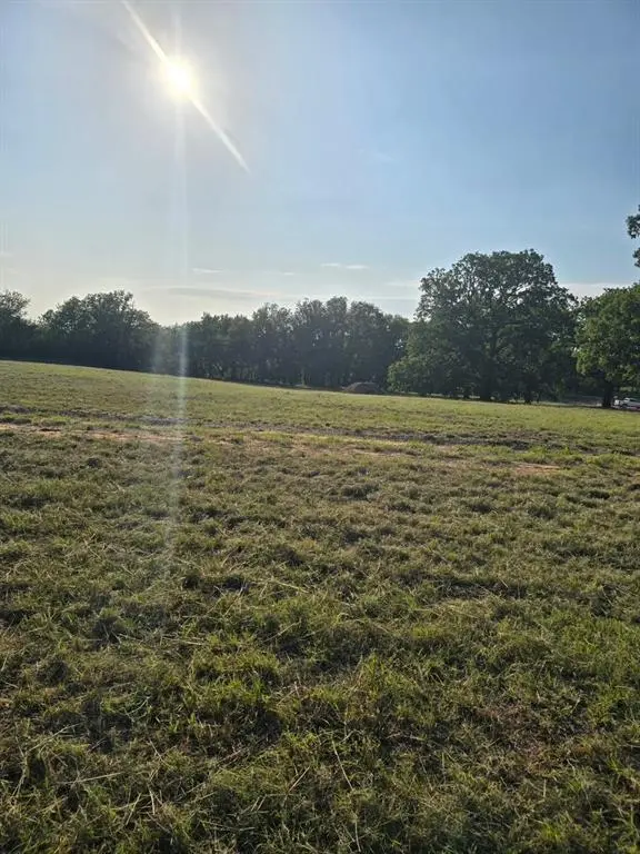 384 Red Oak Hills Road, Nocona, TX 76255