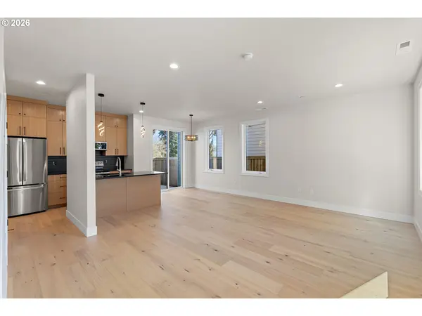 6904 SE Brooklyn ST, Portland, OR 97206