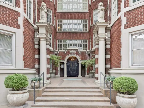 1209 SW 6TH AVE #701, Portland, OR 97204