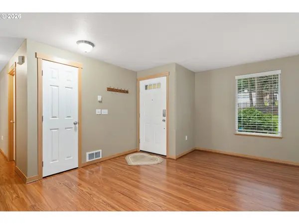 321 ROLLINGWOOD DR, Kelso, WA 98626