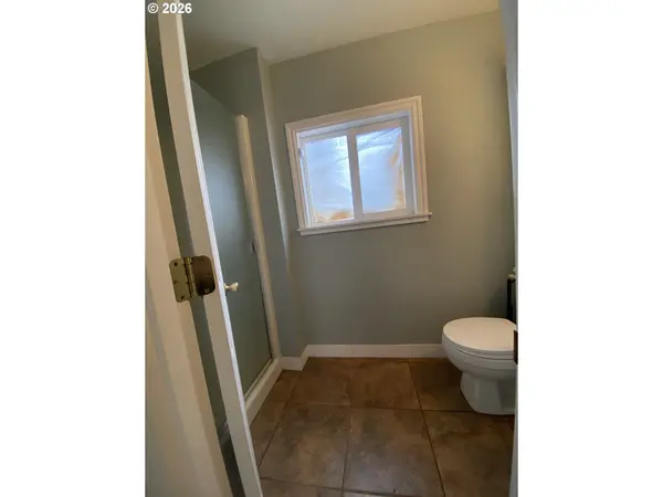 20446 ABIQUA RD, Scotts Mills, OR 97375