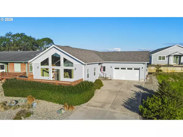 Bandon, OR 97411,947 HAILEY LN
