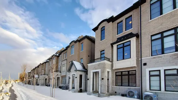 58 De La Roche DR, Vaughan, ON L4H 5G4