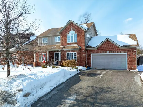 19 Chamberlain CRES, Collingwood, ON L9Y 0E3