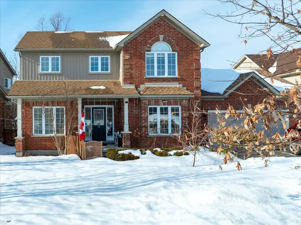 19 Chamberlain CRES, Collingwood, ON L9Y 0E3