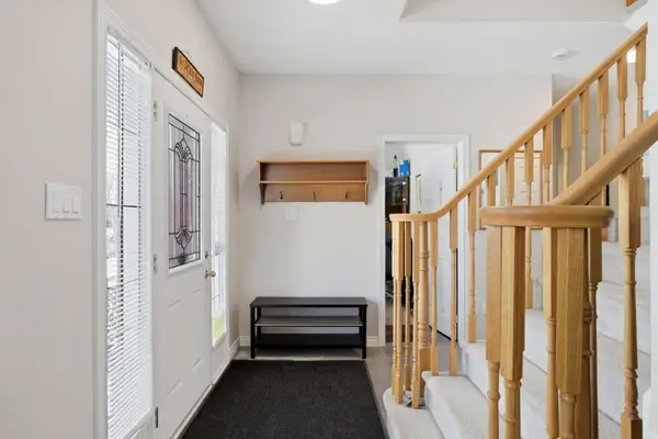 19 Chamberlain CRES, Collingwood, ON L9Y 0E3