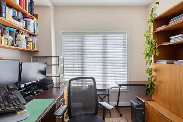 19 Chamberlain CRES, Collingwood, ON L9Y 0E3