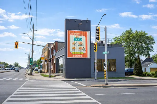 634 Upper James ST, Hamilton, ON L9C 2Z2