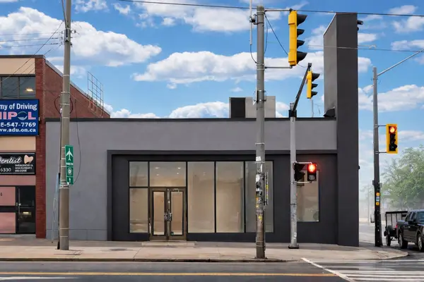 634 Upper James ST, Hamilton, ON L9C 2Z2