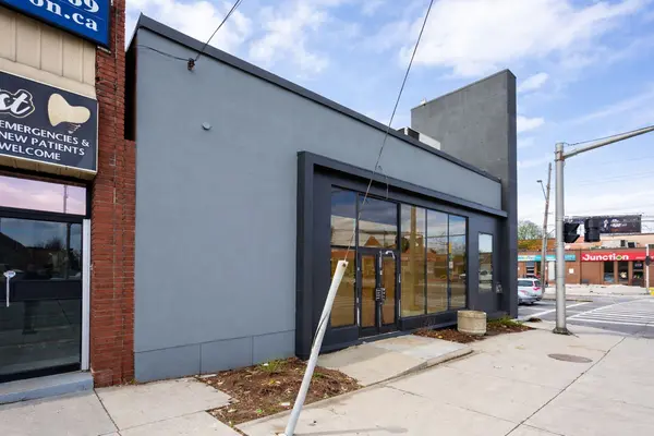 634 Upper James ST, Hamilton, ON L9C 2Z2