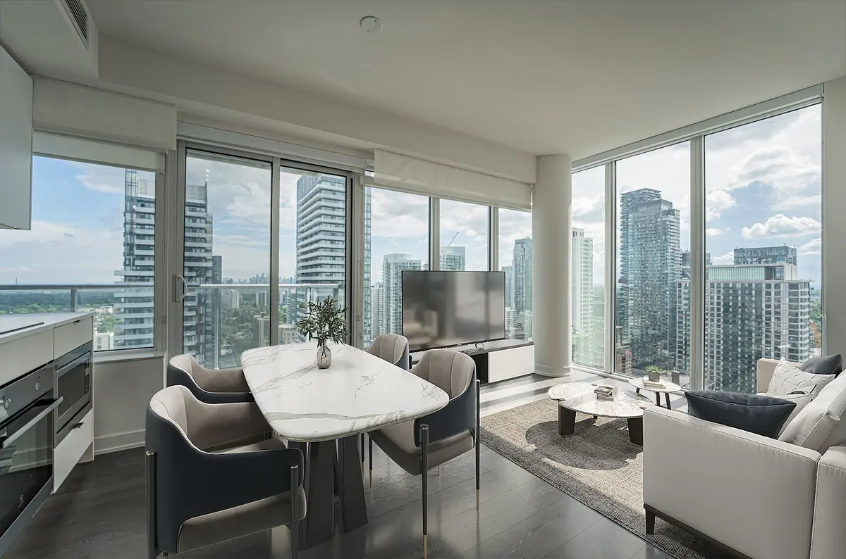 195 Redpath AVE #3610, Toronto C10, ON M4P 0E4