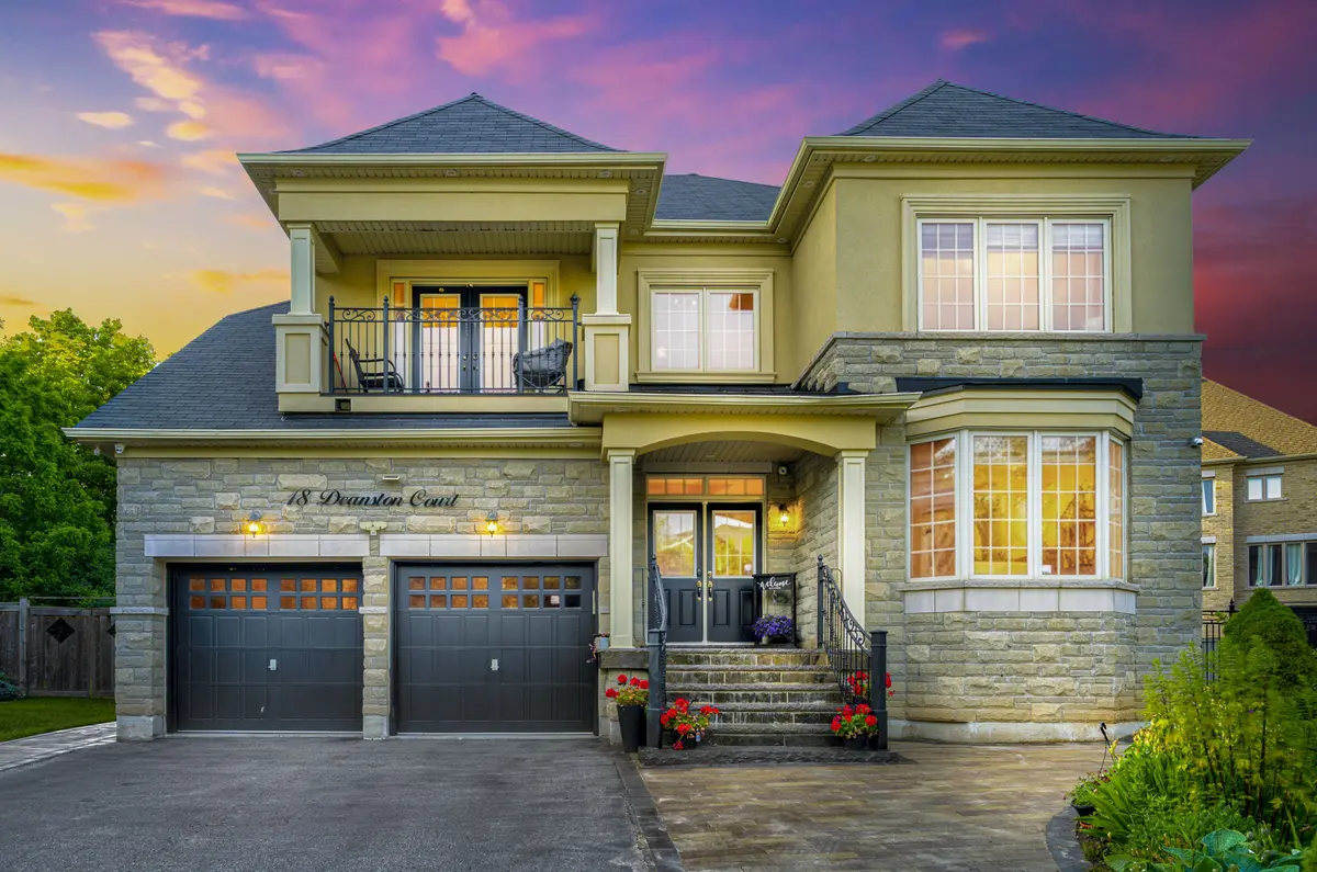 18 Deanston CT, Brampton, ON L6X 2Z7